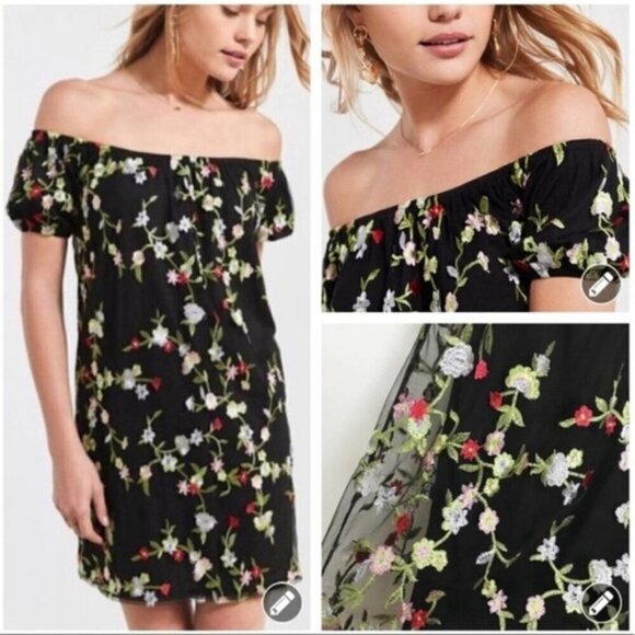 Kimchi Blue Dress Women XS Urban Outfitters Floral Embroidered Off Shoulder NEW - Picture 1 of 15